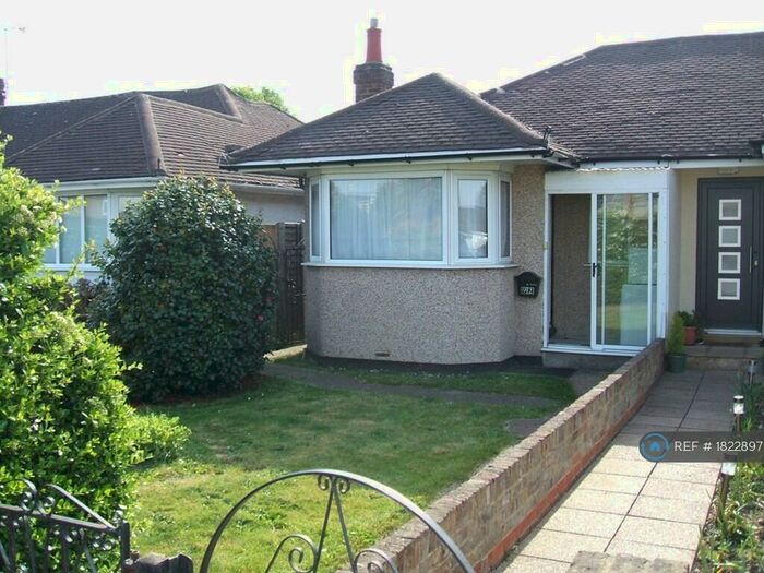 2 Bedroom Bungalow To Rent In Fordwater Road, Chertsey, KT16