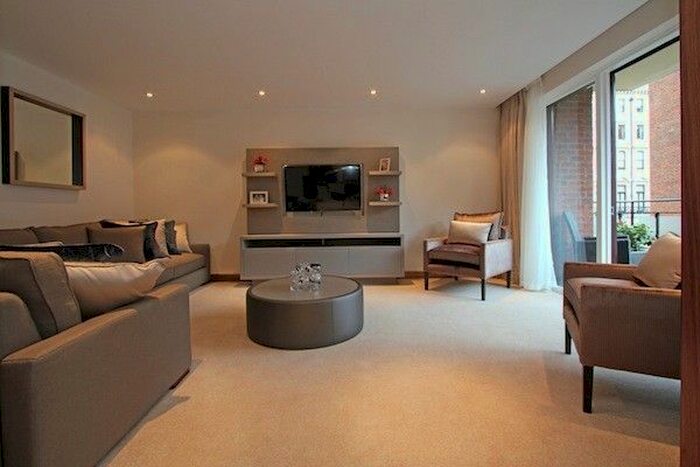 2 Bedroom Flat To Rent In Ennismore Gardens, Knightsbridge, London, SW7