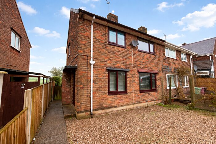 3 Bedroom House To Rent In Derwent Drive, Tibshelf, DE55