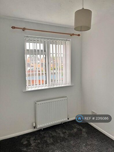 2 Bedroom End Of Terrace House To Rent In Renshaw Close, Luton, LU2