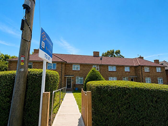1 Bedroom Flat To Rent In Dagnam Park Gardens, Romford, RM3