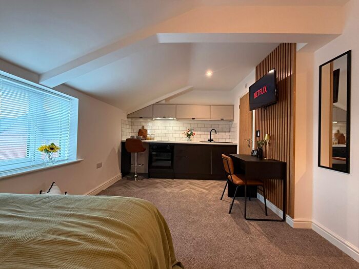 1 Bedroom Studio To Rent In Coventry Road, Warwick, CV34