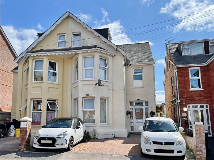 1 Bedroom Flat For Sale In Holland Road, Weymouth, DT4