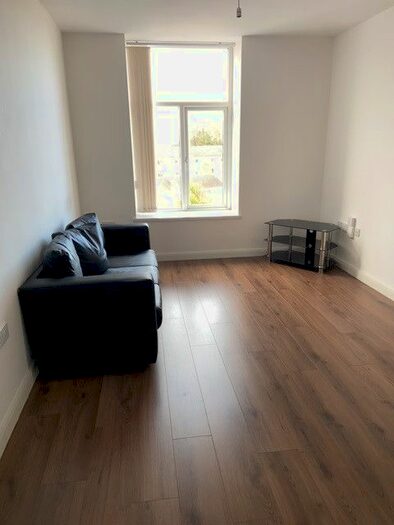 2 Bedroom Flat To Rent In Whingate Mill, Whingate, Leeds, West Yorkshire, LS12