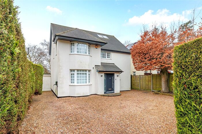 4 Bedroom Detached House For Sale In Watling Knoll, Radlett, Hertfordshire, WD7