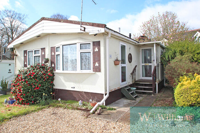 1 Bedroom Park Home For Sale In Fernhill Park, Wootton Bridge, Ryde, Isle Of Wight, PO33