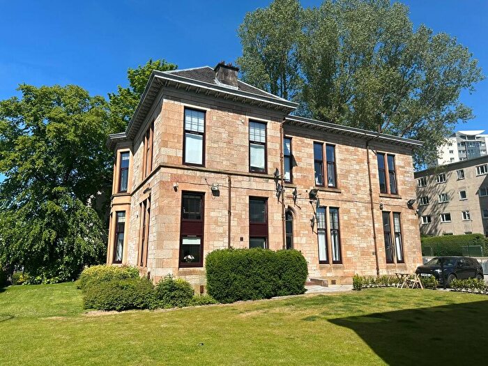 2 Bedroom Flat To Rent In Berryknowes Road, Cardonald, Glasgow, G52