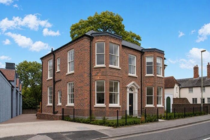2 Bedroom Apartment To Rent In Wallingford Street, Wantage, OX12