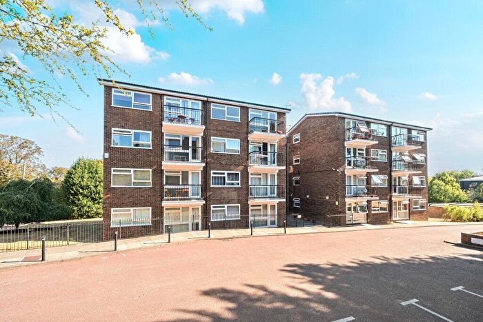 1 Bedroom Flat For Sale In Scotts Avenue, Bromley, BR2