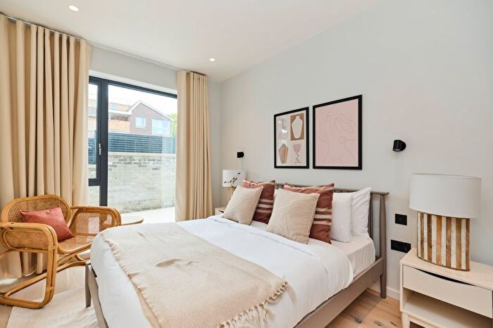 2 Bedroom Flat For Sale In Coverdale Road, London, NW2