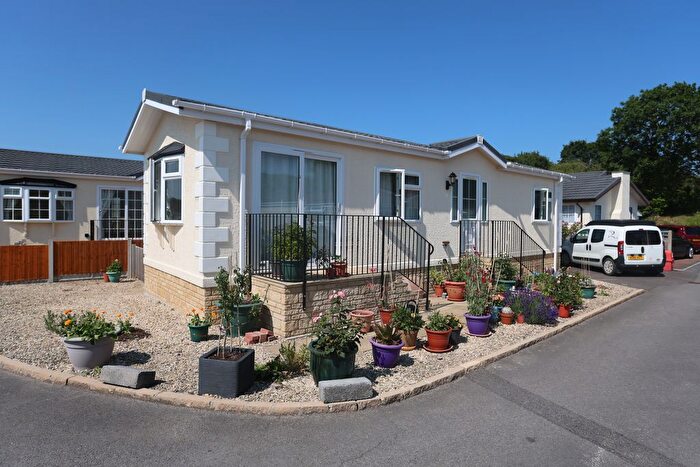 2 Bedroom Mobile/park Home For Sale In Primrose Hill, Charlton Mackrell, Somerton, TA11