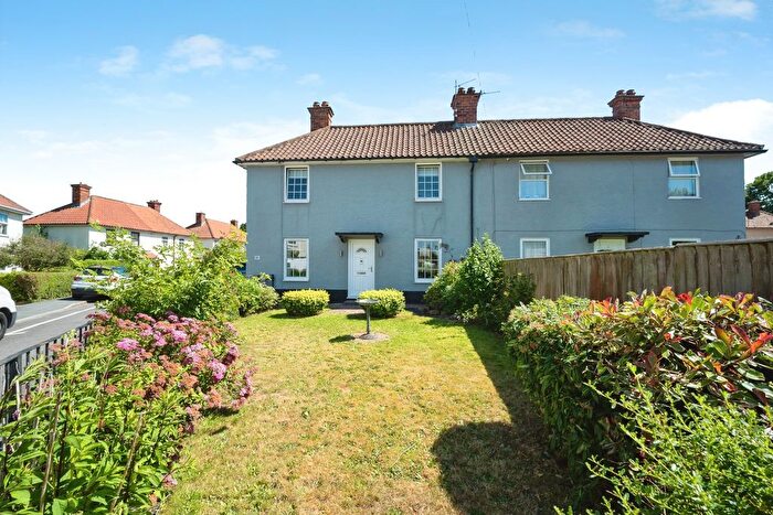 3 Bedroom Semi-Detached House For Sale In Lacey Gardens, Louth, LN11