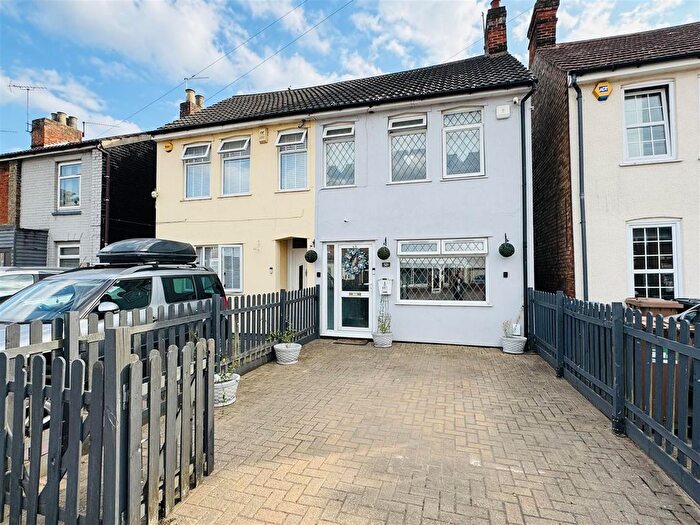 3 Bedroom Semi-Detached House For Sale In Bramford Road, Ipswich, IP1
