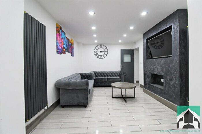 8 Bedroom Semi-Detached House To Rent In Rookery Road, Selly Oak, Birmingham, B29