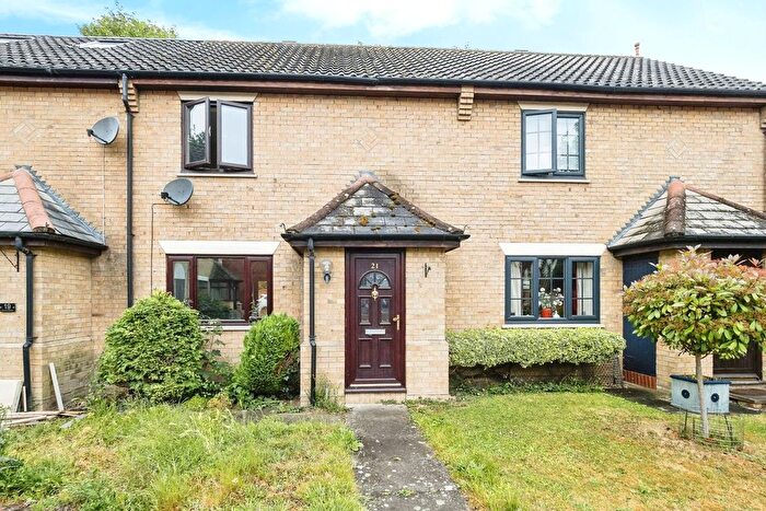 2 Bedroom Terraced House For Sale In Church Hollow, Purfleet-On-Thames, Essex, RM19