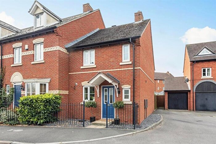 2 Bedroom Terraced House To Rent In Weaver Row, Garston Lane, Wantage, OX12