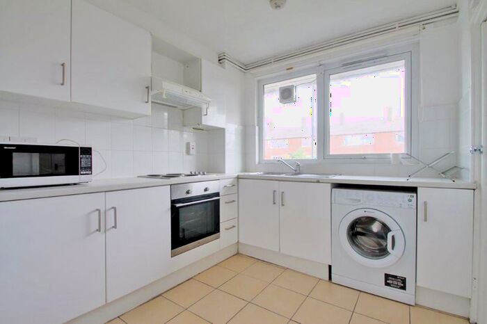 4 Bedroom Maisonette To Rent In Ewen Crescent, London, SW2