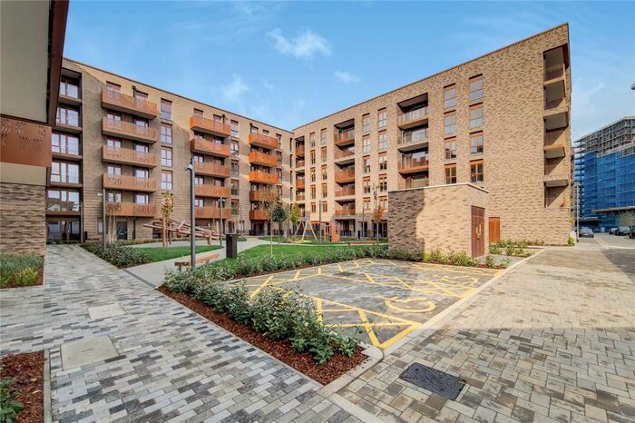 3 Bedroom Apartment To Rent In Fresh Wharf Road, Barking, Essex, IG11