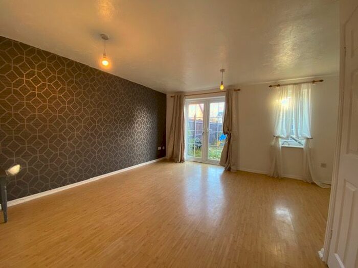 3 Bedroom Semi-Detached House To Rent In Kember Close, St. Mellons, Cardiff, CF3