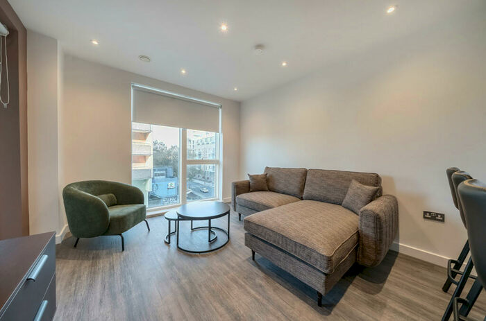 1 Bedroom Apartment To Rent In Thurlow Street, London, SE17