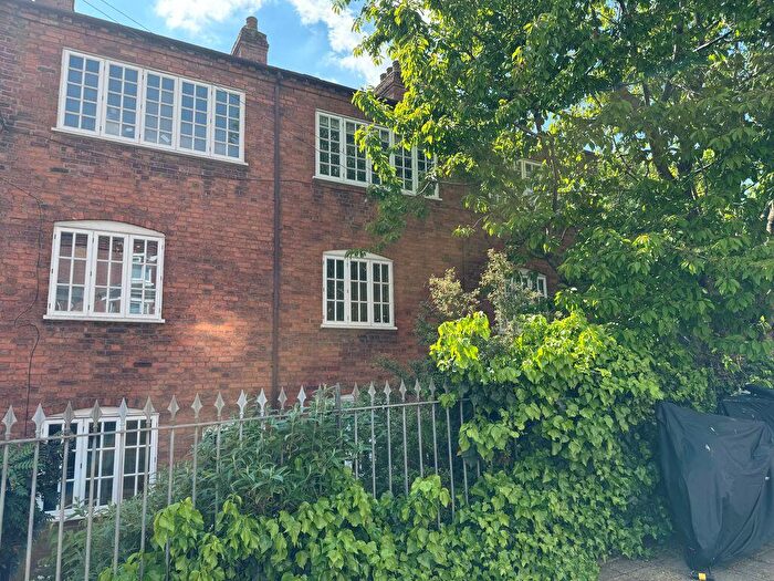 3 Bedroom Terraced House For Sale In Lower Holyhead Road, Coventry, CV1