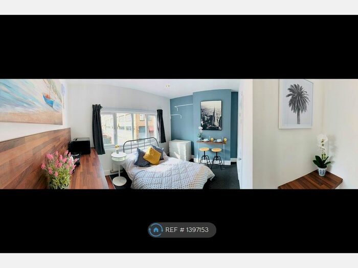 Studio To Rent In Warrior Square, Southend-On-Sea, SS1