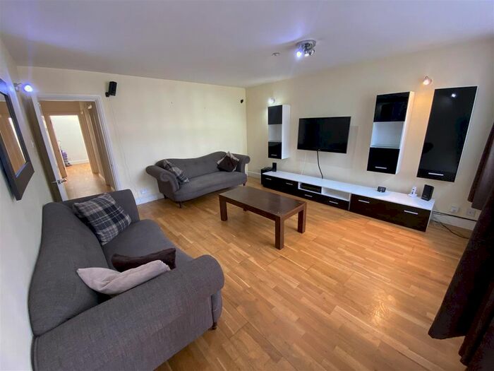 2 Bedroom Terraced House To Rent In Langford Close, London, W3