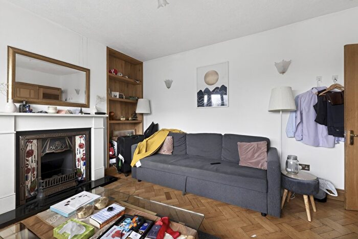 1 Bedroom Flat To Rent In Abercorn Place, London, NW8