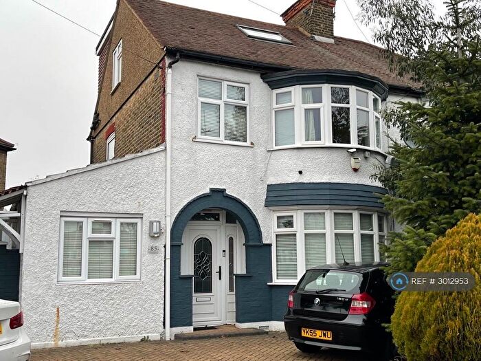 4 Bedroom Semi-Detached House To Rent In Trinity Avenue, Enfield, EN1
