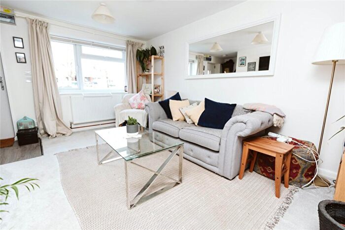 2 Bedroom End Of Terrace House To Rent In Cropthorne Road, Bristol, BS7