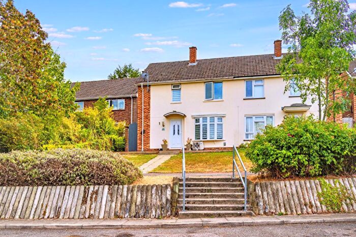 3 Bedroom Semi-Detached House For Sale In Mallard Hill, Bedford, MK41