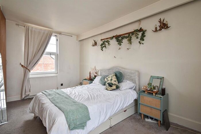 1 Bedroom Flat For Sale In London Road, St. Leonards-On-Sea, TN37