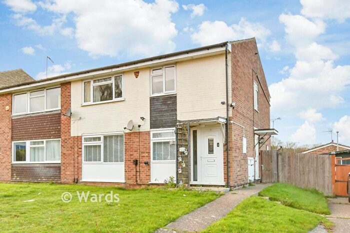 2 Bedroom Maisonette For Sale In Hamwick Green, Lords Wood, Chatham, Kent, ME5