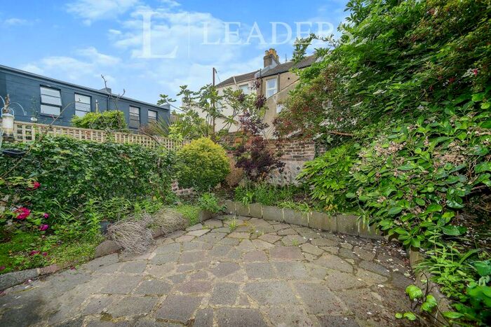 1 Bedroom Flat To Rent In Westbourne Gardens, Hove, BN3