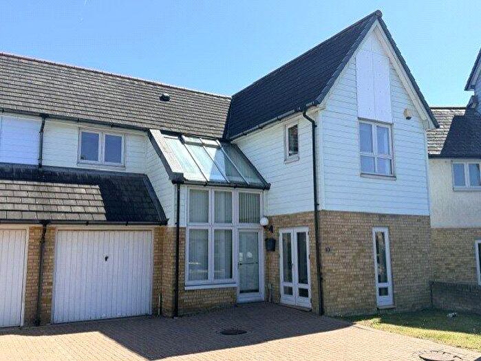 4 Bedroom Terraced House For Sale In Dunlin Drive, St. Marys Island, Chatham, Kent, ME4