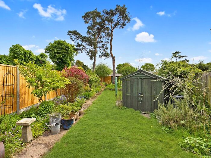 3 Bedroom Semi-Detached House To Rent In Surrey, KT15