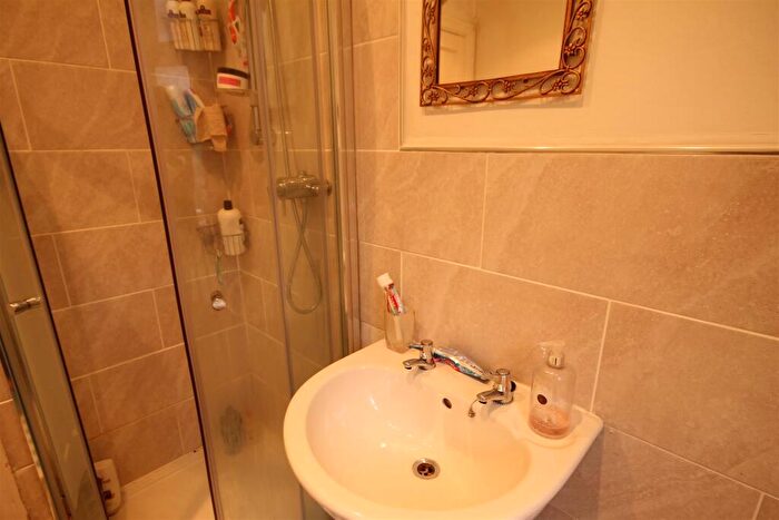 3 Bedroom Flat To Rent In Shaftesbury Grove, Heaton, NE6