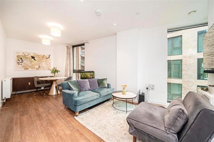 1 Bedroom Flat For Sale In Macclesfield Road, City Road, EC1V