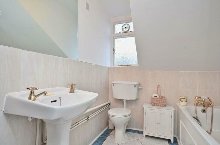 1 Bedroom Flat To Rent In Cavendish Road, Brondesbury, London, NW6