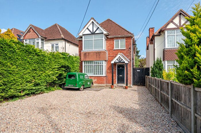 3 Bedroom Detached House For Sale In Ash Church Road, Ash, Surrey, GU12