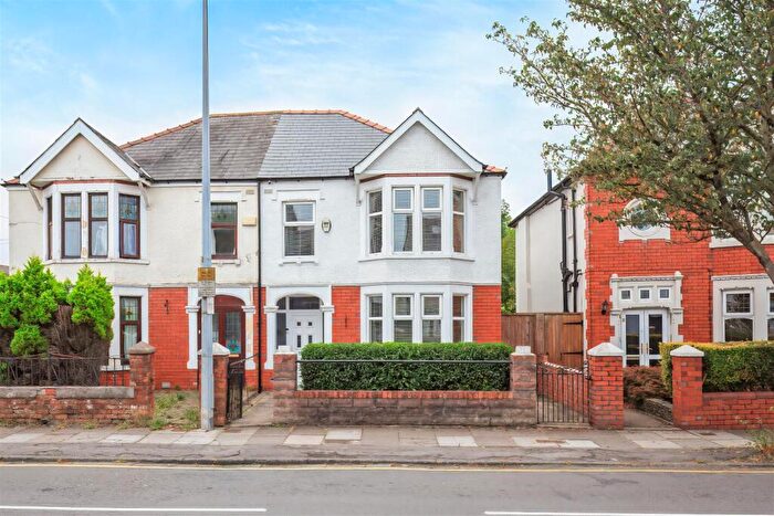 3 Bedroom Semi-Detached House For Sale In Rhydhelig Avenue, Heath, Cardiff, CF14