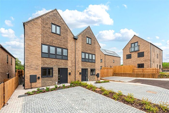 4 Bedroom Semi-Detached House For Sale In Black Horse Lodge, Oakridge Park, Milton Keynes, Buckinghamshire, MK14