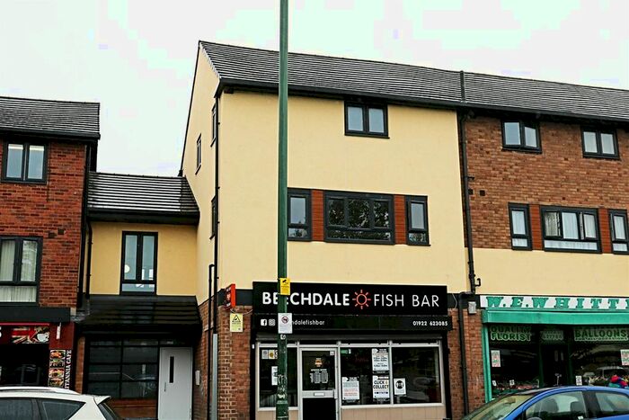 3 Bedroom Maisonette To Rent In Stephenson Square, Beechdale, Walsall, WS2