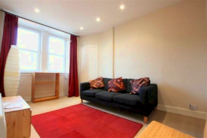2 Bedroom Flat To Rent In Easter Road, Easter Road, Edinburgh, EH6