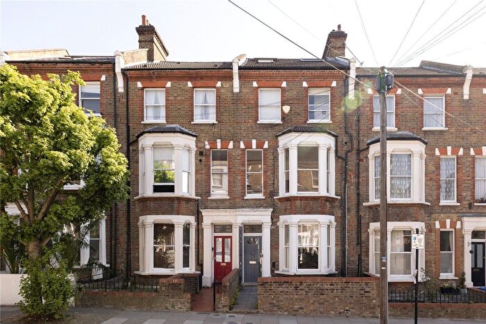 2 Bedroom Flat For Sale In Bravington Road, Queen's Park, London, W9