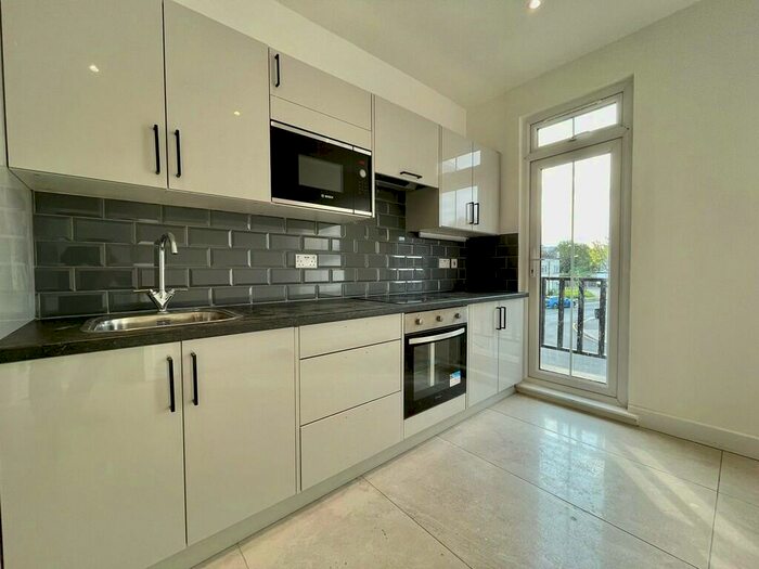 3 Bedroom Flat To Rent In Manor Park Crescent, Edgware, HA8