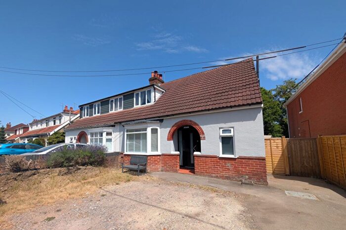 2 Bedroom Semi-Detached House For Sale In Chandlers Ford, SO53