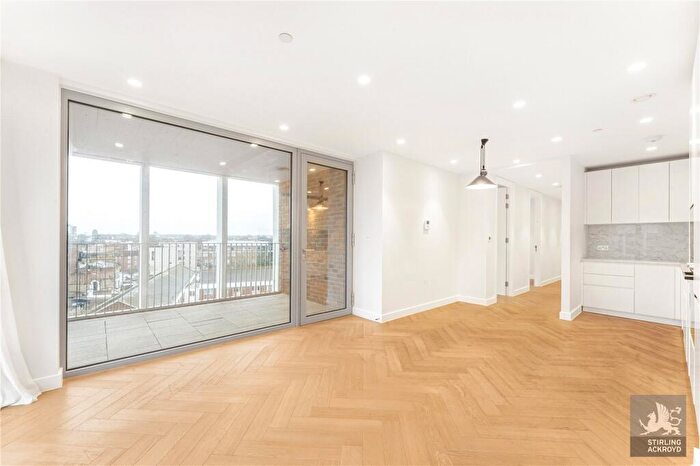 3 Bedroom Apartment To Rent In Parkhaus, Maple Path, Hackney, London, E5