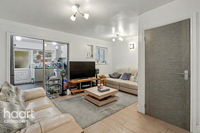 4 Bedroom Terraced House For Sale In Kimberley Road, Croydon, CR0