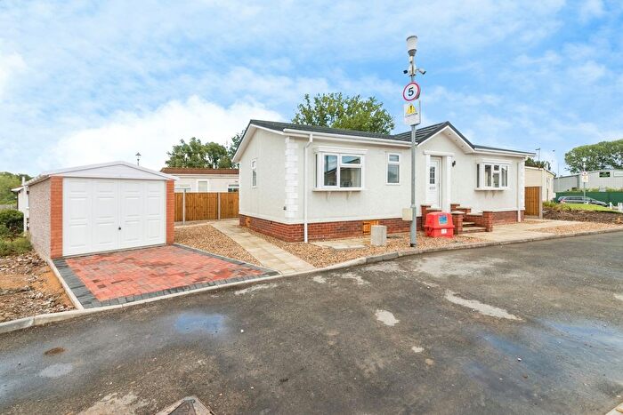 2 Bedroom Park Home For Sale In Pound Road, Beccles, Suffolk, NR34